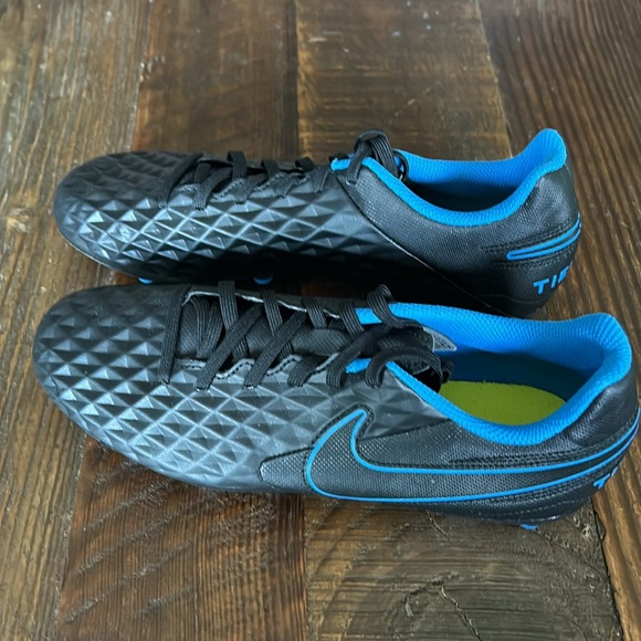 Tiempo Nike Cleats NWOT size 7.5 - Picture 5 of 10